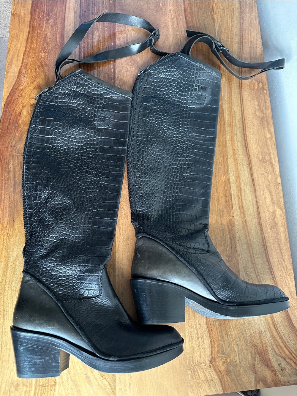 Vero Cuoio Black Croc-Embossed Knee High Boots